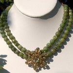 1940s brooch became the focal for a choker of faceted chrysoprase