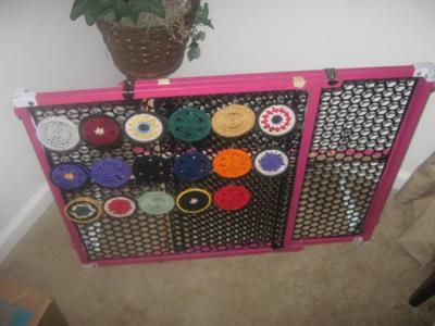 portable-and-expandable-earring-display-21430505