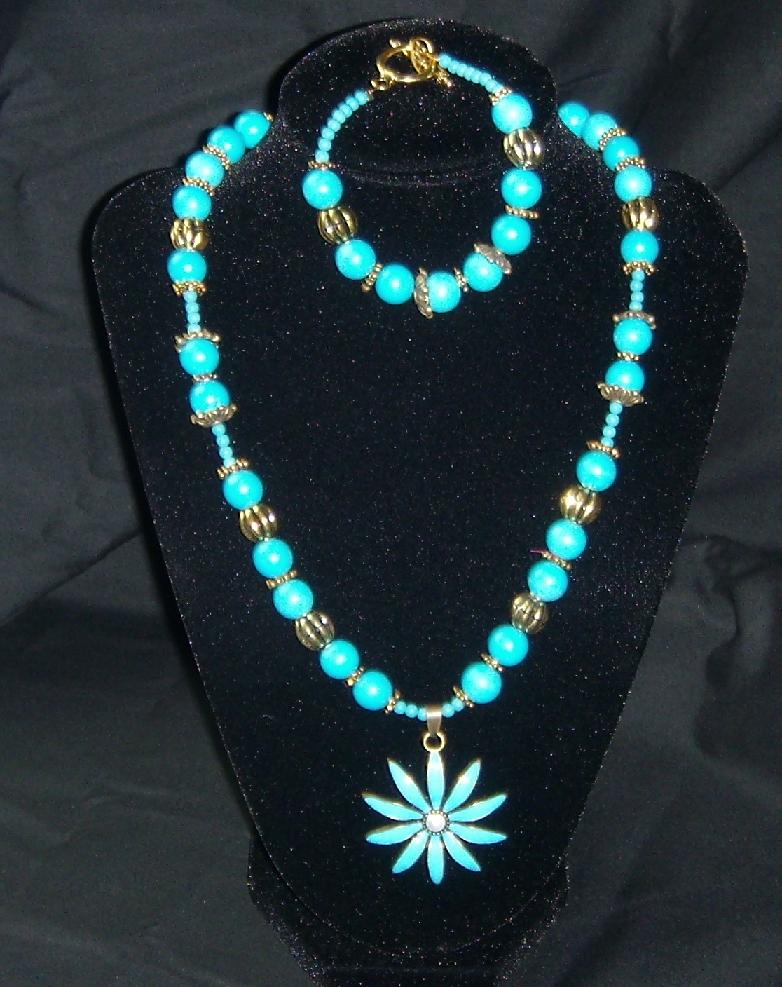 Should I Sell My Handmade Jewelry at a Garage Sale? Jewelry Making