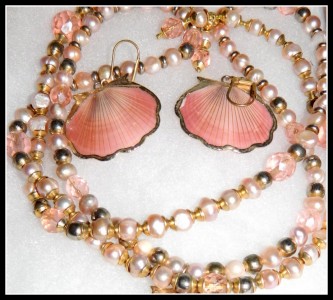 pink shells and pearls necklace 