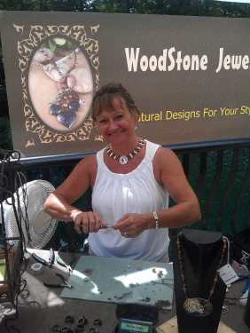 cindi-bernloehr at her jewelry booth
