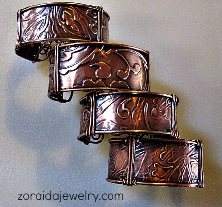 zoraida-crazy-about-cuffs-1