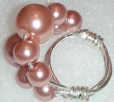 the-elegance-of-a-glass-pearl-ring-21490050