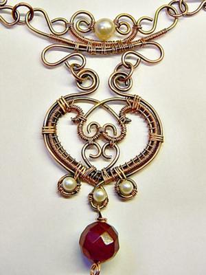 the-maharanis-heart-necklace-21459317