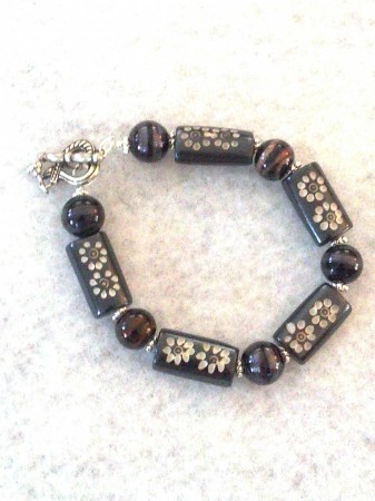Flowered barrel bead bracelet