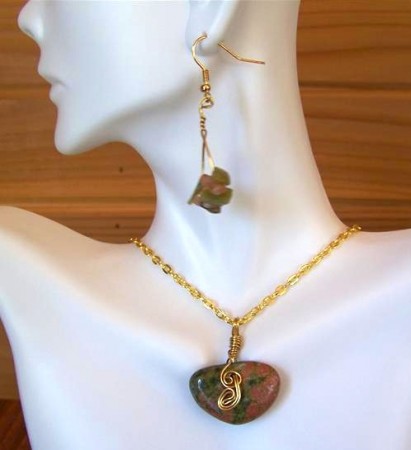 unakite with wire wrap pendant