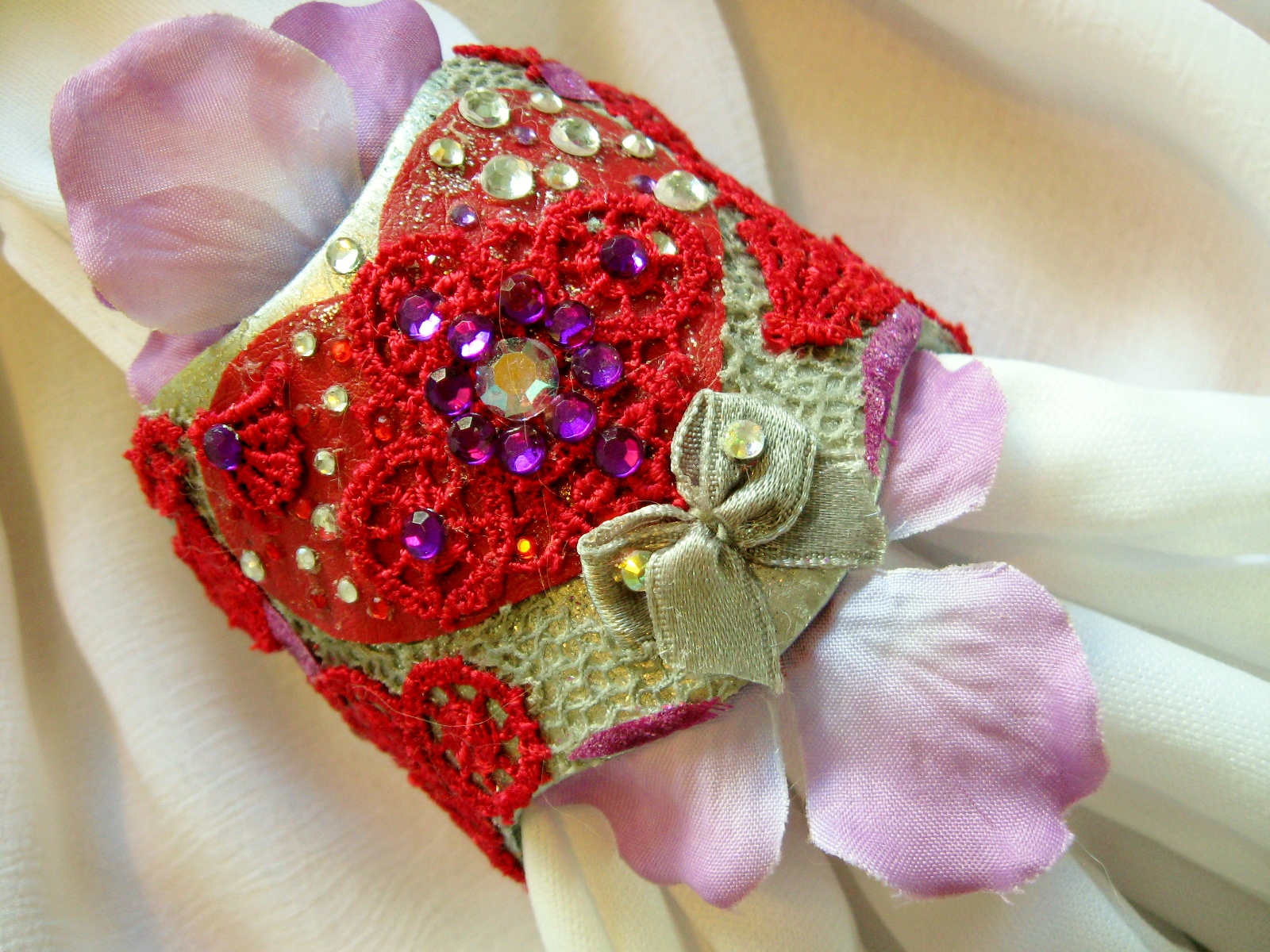 “Textures of Love” Potpourri Jewelry Set Jewelry Making Journal