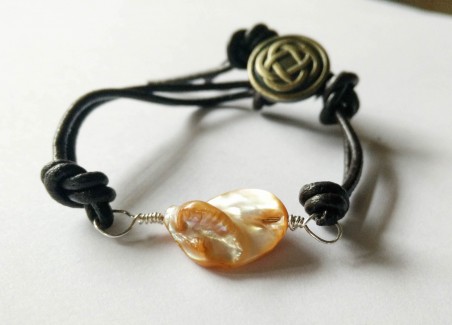 Keishi Freshwater Pearls Leather Bracelet