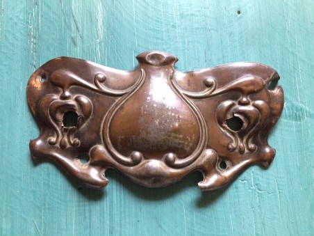 The neglected drawer pull called to me
