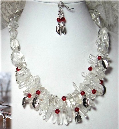 Icy Berries Necklace by Linda Tenney  - featured on Jewelry Making Journal