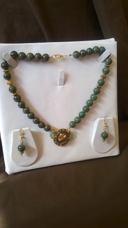 Jewelry set for a friend by Smruti  - featured on Jewelry Making Journal