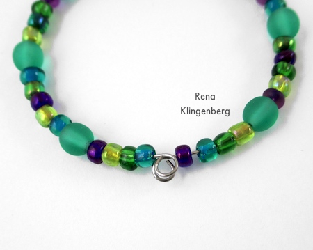 Wire loops overlapping - Memory Wire Pendant and Earrings - Tutorial by Rena Klingenberg