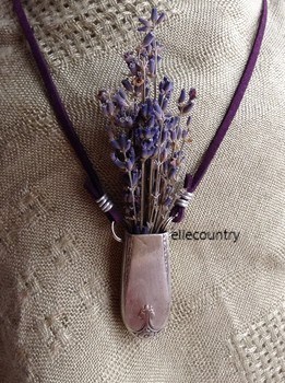 Flower Holder Necklace by Michelle Marson - featured on Jewelry Making Journal