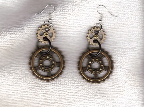 Time Out Earrings with Gears by Shirley Tittle - featured on Jewelry Making Journal