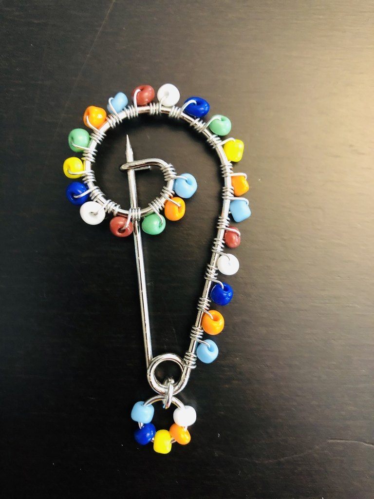 Wire-Wrapped/Beaded Kilt Pins – Jewelry Making Journal
